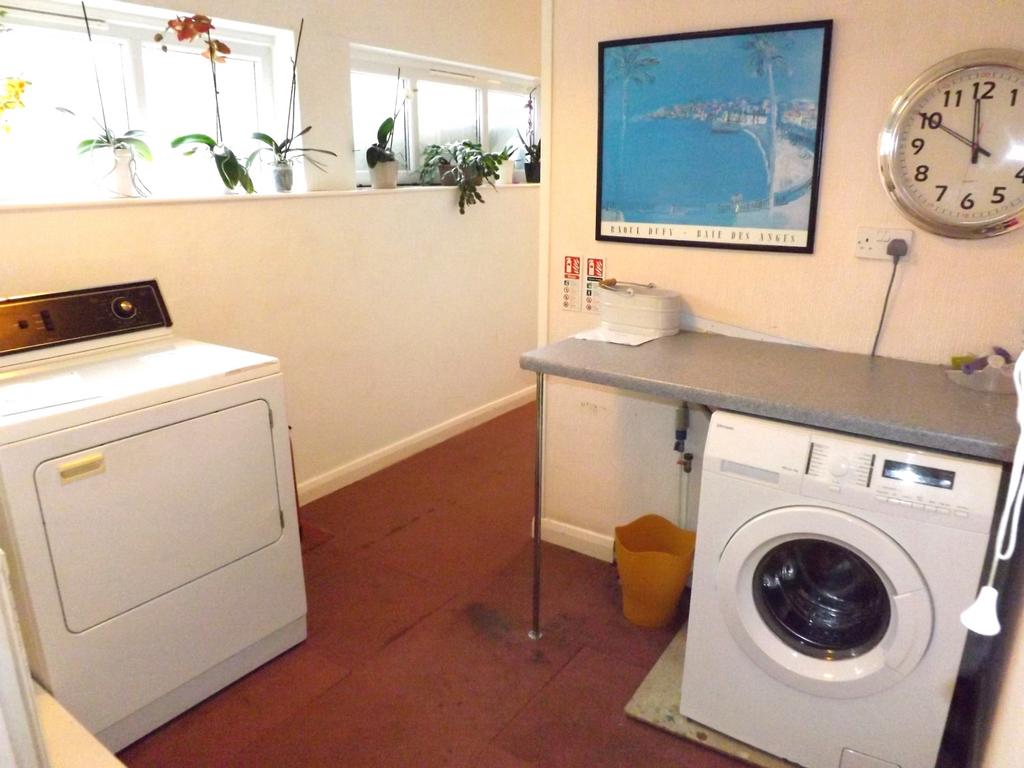 Laundry 2023