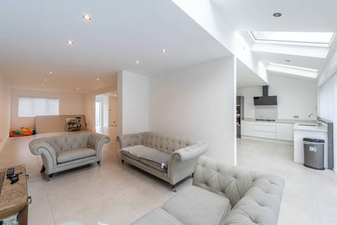 5 bedroom detached house to rent - Ullswater Crescent, Kingston Vale, London, SW15
