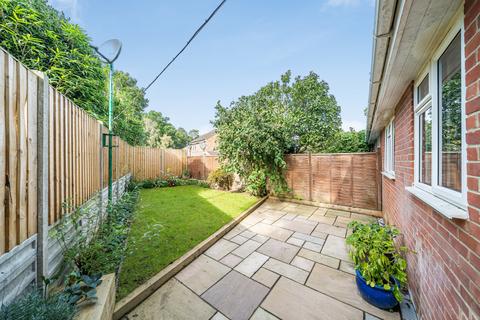 22 Dudley Close, Whitehill, Bordon, GU35 9PY