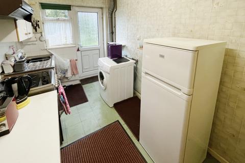 3 bedroom semi-detached house for sale, Lincoln Drive, Newton, Chester, CH2