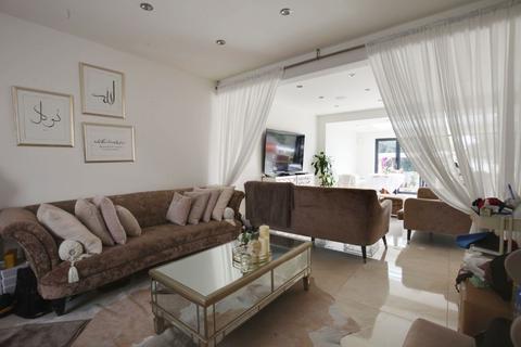 171 Gorseway, Romford, RM7 0SA