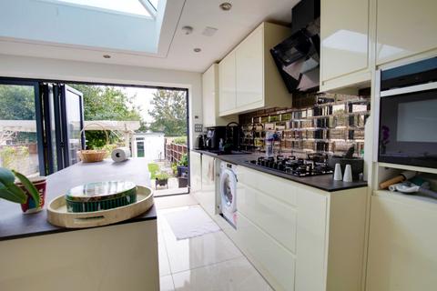 171 Gorseway, Romford, RM7 0SA