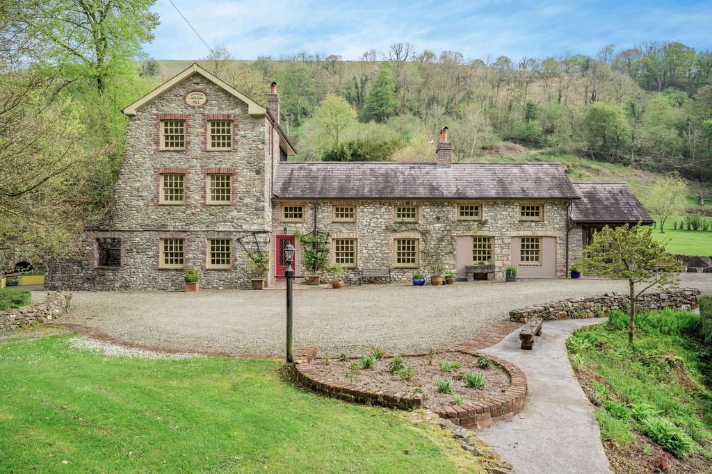 Wales SA32 5 bed property for sale £925,000