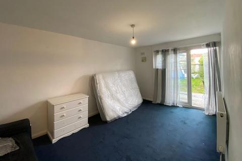 27 Franklin Crescent, Mitcham, CR4 1ND