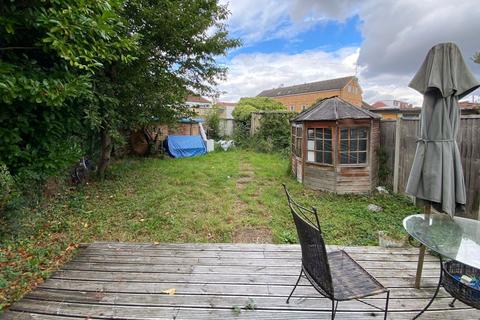 27 Franklin Crescent, Mitcham, CR4 1ND