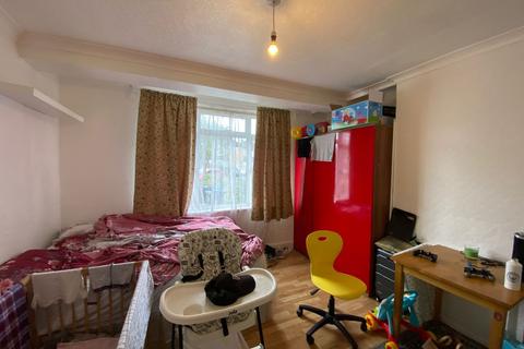 27 Franklin Crescent, Mitcham, CR4 1ND