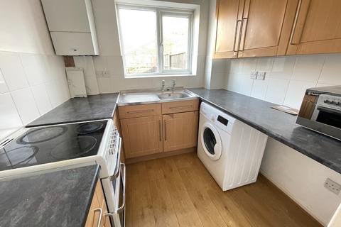 17 Lesbury Close, Luton, LU2 9UP