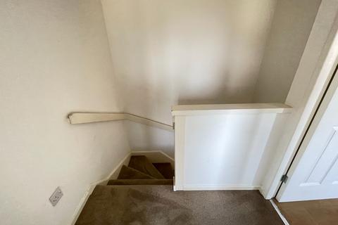 17 Lesbury Close, Luton, LU2 9UP