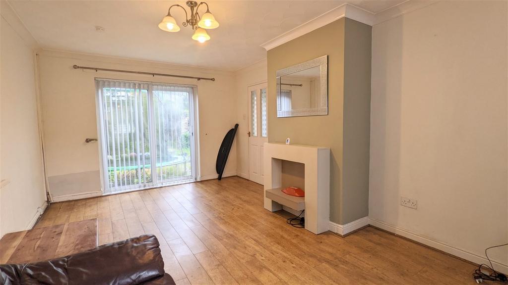 Lancaster Crescent, Skelmersdale WN8 3 bed terraced house £120,000