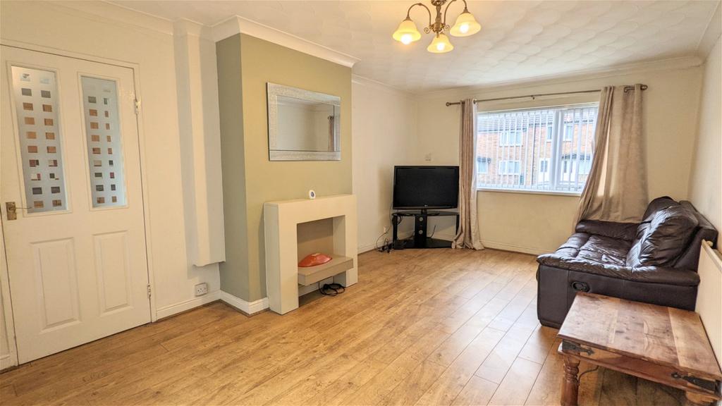 Lancaster Crescent, Skelmersdale WN8 3 bed terraced house £120,000