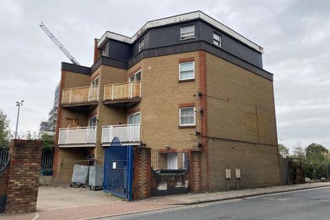 217 Albert Road, London, E16 2JS
