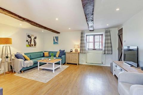 3 bedroom semi-detached house to rent, * BILLS INCLUDED* Furnished three bedroom barn conversion