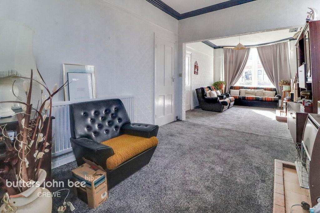 Gainsborough Road, Crewe 4 bed terraced house for sale £170,000