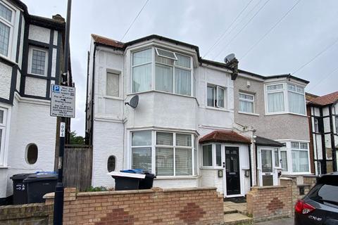 33 Bishops Park Road, London, SW16 5TX