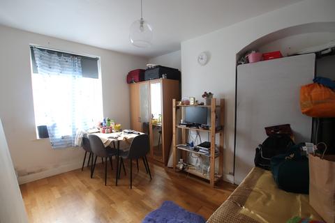 370 Downham Way, Bromley, BR1 5NR