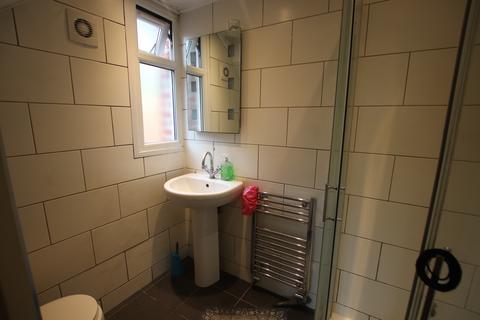 370 Downham Way, Bromley, BR1 5NR
