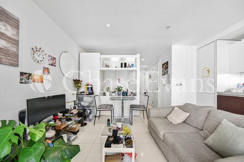 Studio for sale, Baltimore Wharf, Canary Wharf, London, E14