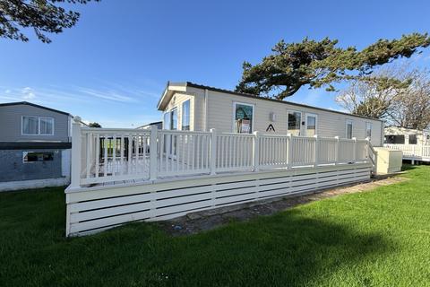 undefined, Christchurch Road, Barton on Sea, New Milton, Hampshire BH25