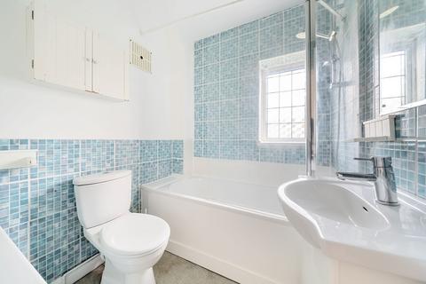 30 Fox Lane, Winchester, SO22 4DY