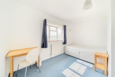 30 Fox Lane, Winchester, SO22 4DY
