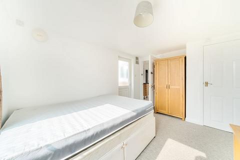 30 Fox Lane, Winchester, SO22 4DY