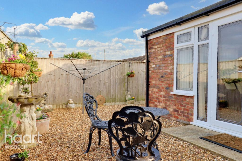 Holt Court, Walpole St Peter 3 bed detached bungalow for sale £340,000
