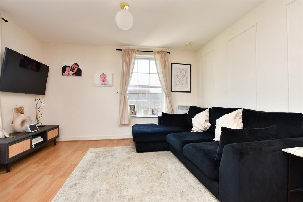 Manley Boulevard, Holborough Lakes, Snodland, Kent 2 bed apartment for