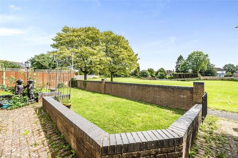 4 bedroom detached house for sale, Caernarvon Walk, Swindon SN3