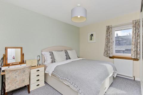 12/3 Sandport, Edinburgh, EH6 6PL