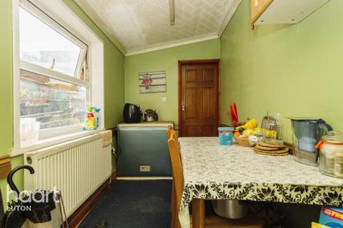 87 Selbourne Road, Luton, LU4 8LR