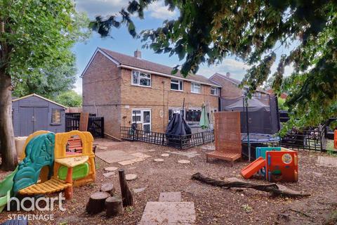 12 Monks View, Stevenage, SG2 9AA