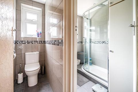 72 Ernest Grove, Beckenham, BR3 3JF