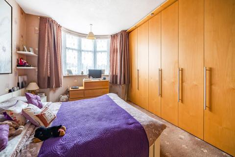 72 Ernest Grove, Beckenham, BR3 3JF