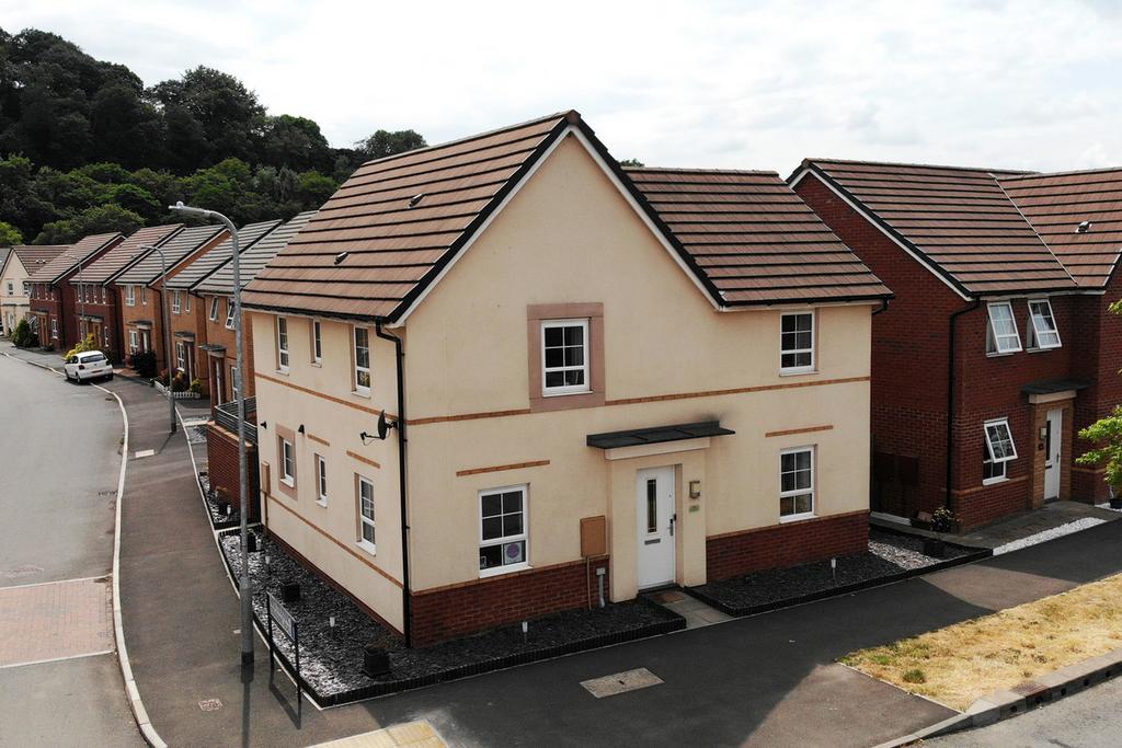 Newport NP10 4 bed detached house for sale £375,000