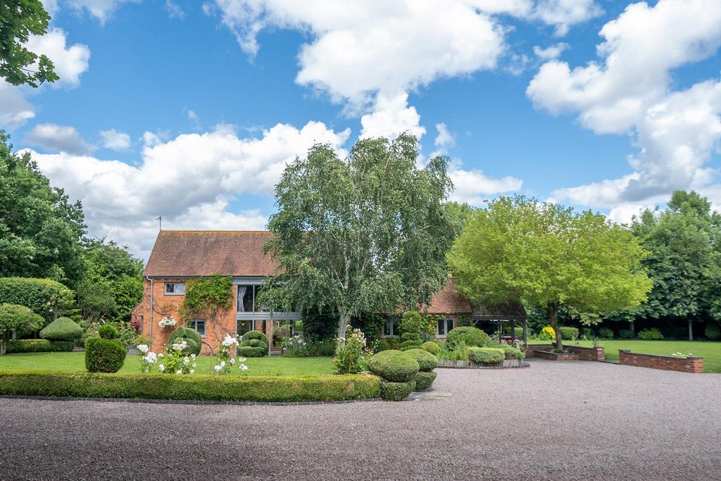 Kenilworth CV8 4 bed barn conversion for sale £1,800,000