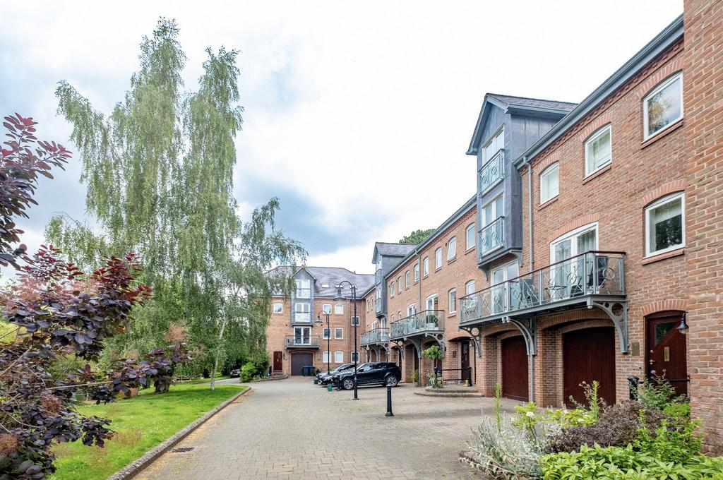 Leamington Spa CV32 3 bed townhouse for sale £570,000
