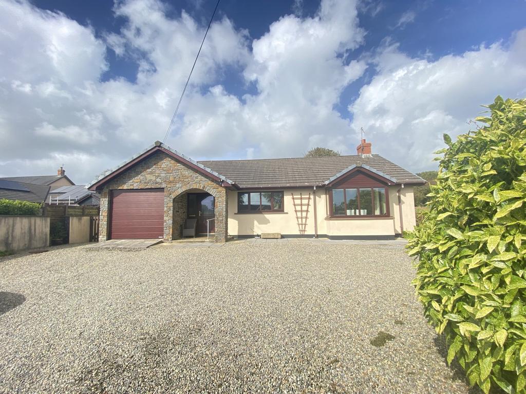 Llanteg, Narberth, Pembrokeshire, SA67 3 bed bungalow for sale £450,000