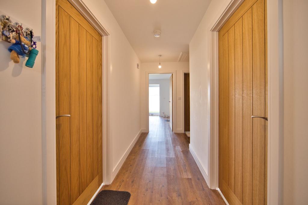 Drapers View, Margate, CT9 3 bed detached bungalow for sale £325,000