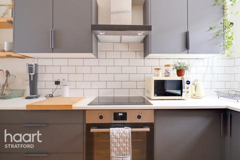 8 Martha Road, London, E15 4NP