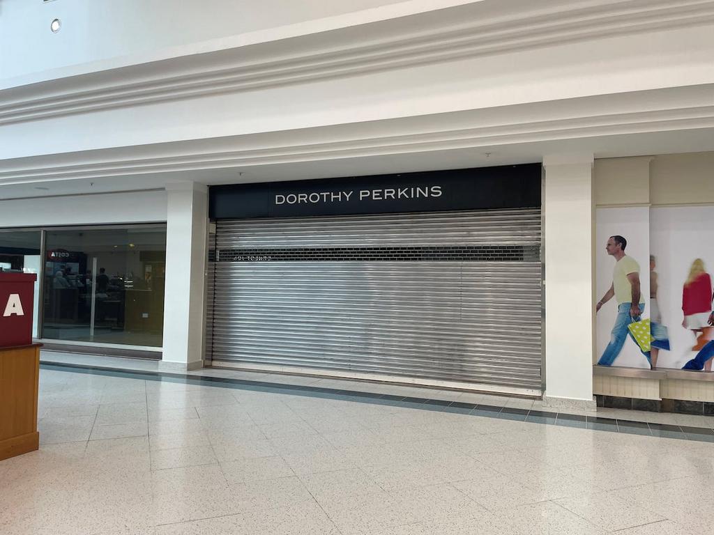 Unit 24 (7 Delme Square) Fareham Shopping Centre, Fareham, PO16 0PF Retail property (high street
