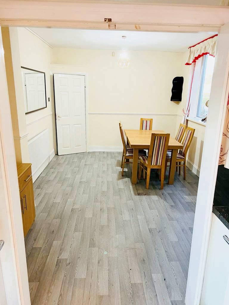 Barkby Road, Syston LE7 5 bed detached house to rent £2,000 pcm (£462 pw)