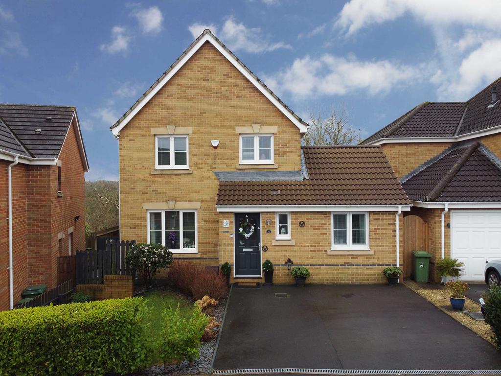 Gelli Ddaear Goch, Llanharry CF72 9WE 3 bed detached house £1,050 pcm