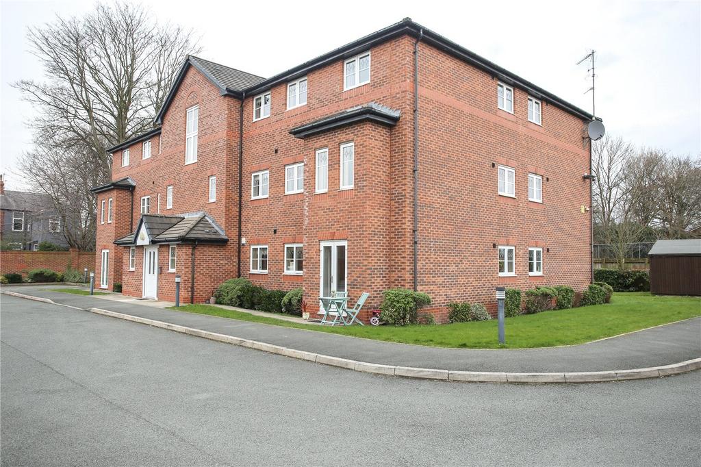 Oakley Villas, Heaton Moor... 2 bed flat £1,175 pcm (£271 pw)