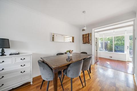 14 Reed Close, London, SE12 8UD