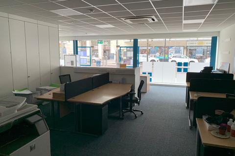 Retail property (high street) to rent - 90a Charles Street, Leicester, Leicestershire, LE1 1GE