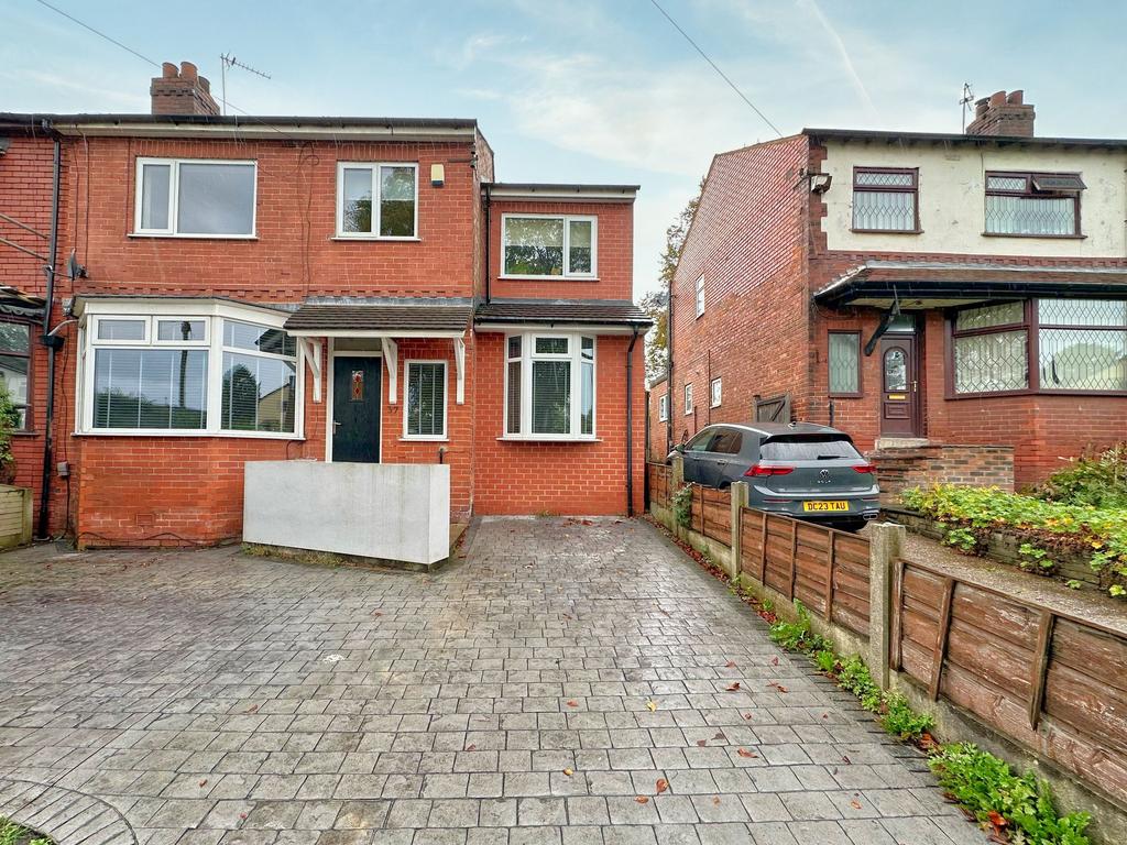 Folly Lane, Swinton, M27 4 bed semidetached house for sale £429,995