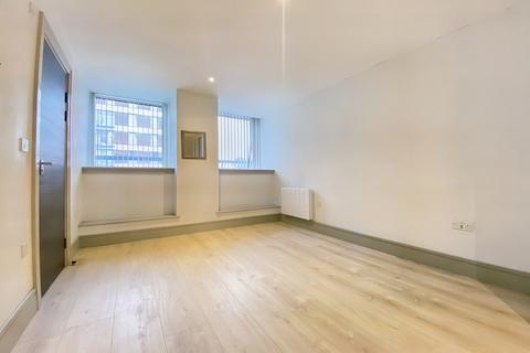 Studio to rent, Mercantile House, Uxbridge, Greater London