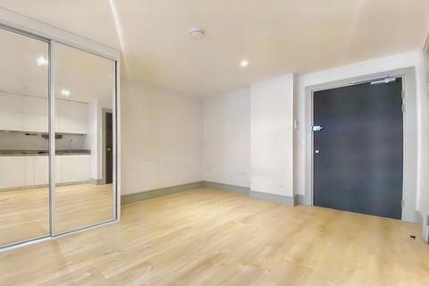 Studio to rent, Mercantile House, Uxbridge, Greater London