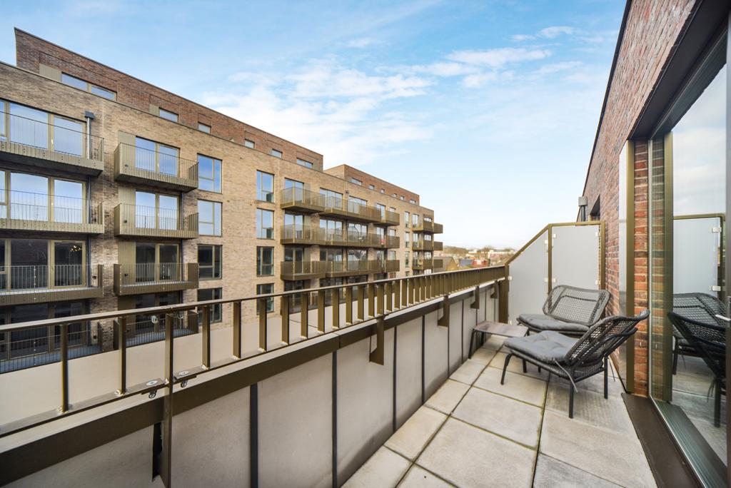 Colina Mews duplex (24).jpg