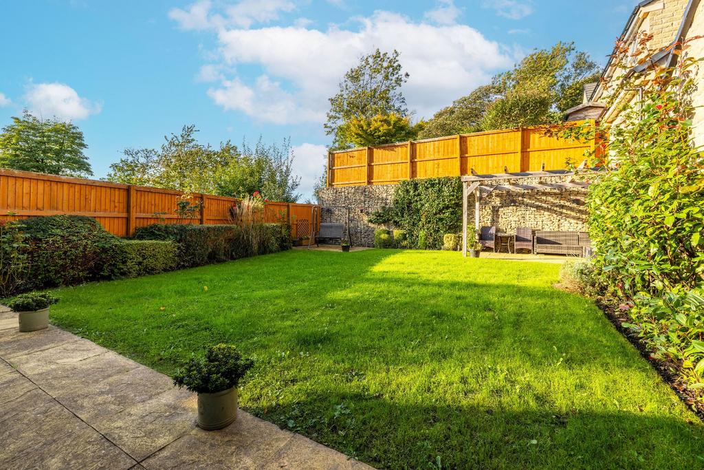 Bluebell Drive, Wyke, BD12 8AG 5 bed detached house for sale £475,000